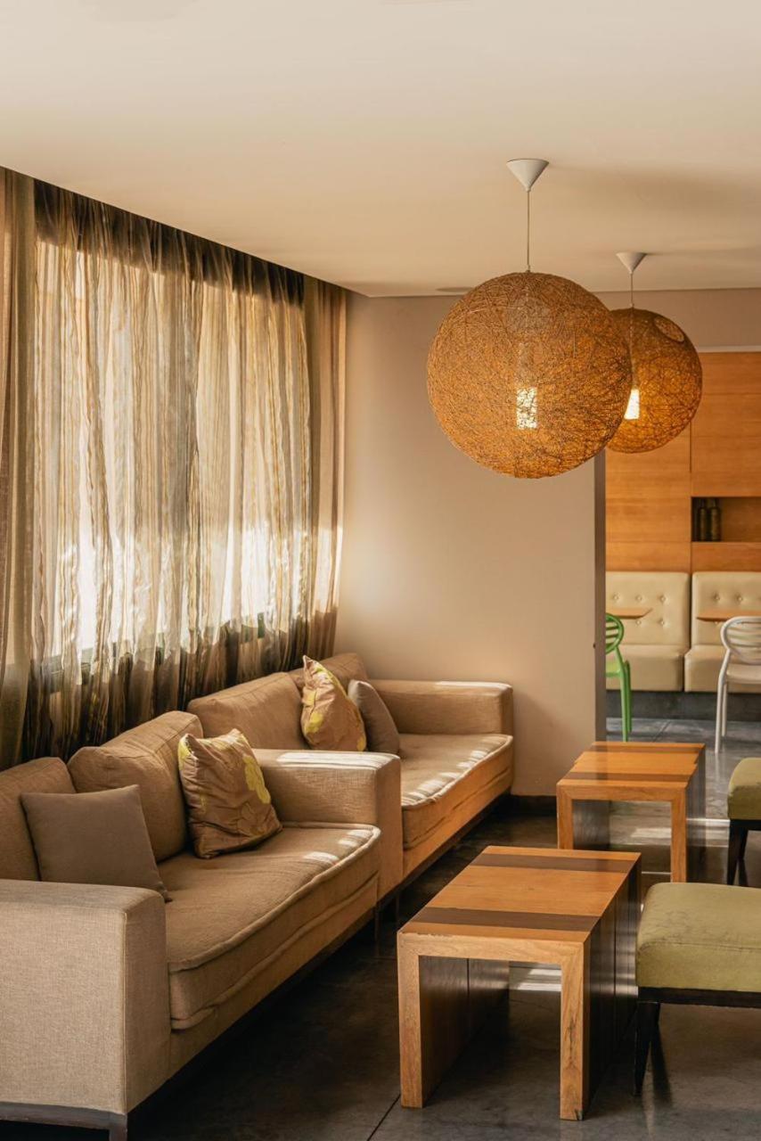 Country Lodge Hotel & Resort Beirut Beirute Exterior foto