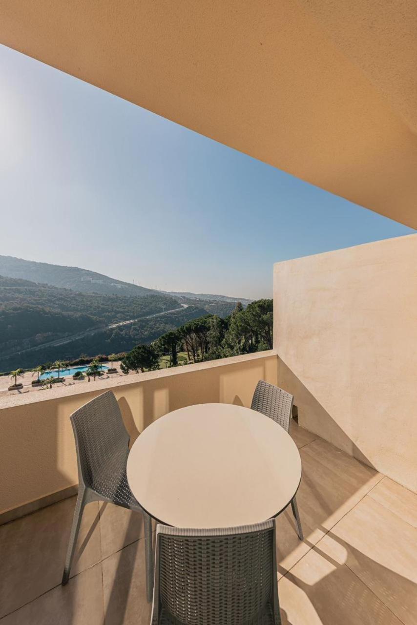 Country Lodge Hotel & Resort Beirut Beirute Exterior foto