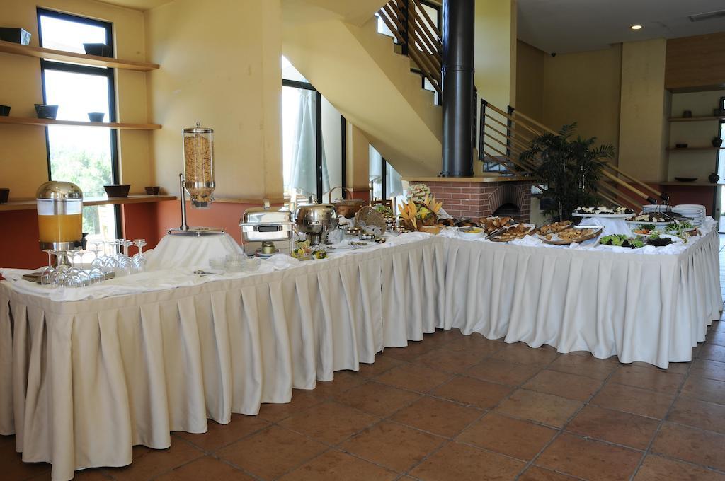 Country Lodge Hotel & Resort Beirut Beirute Exterior foto
